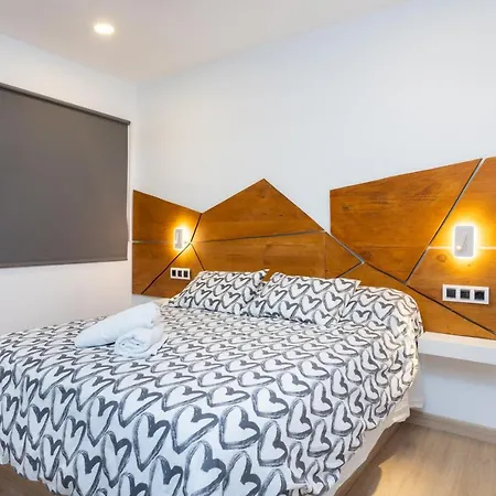 145 Cruz Urban Deluxe By Sunkeyrents