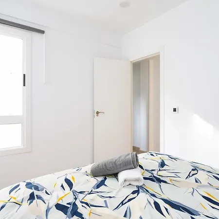 145 Cruz Urban Deluxe By Sunkeyrents *